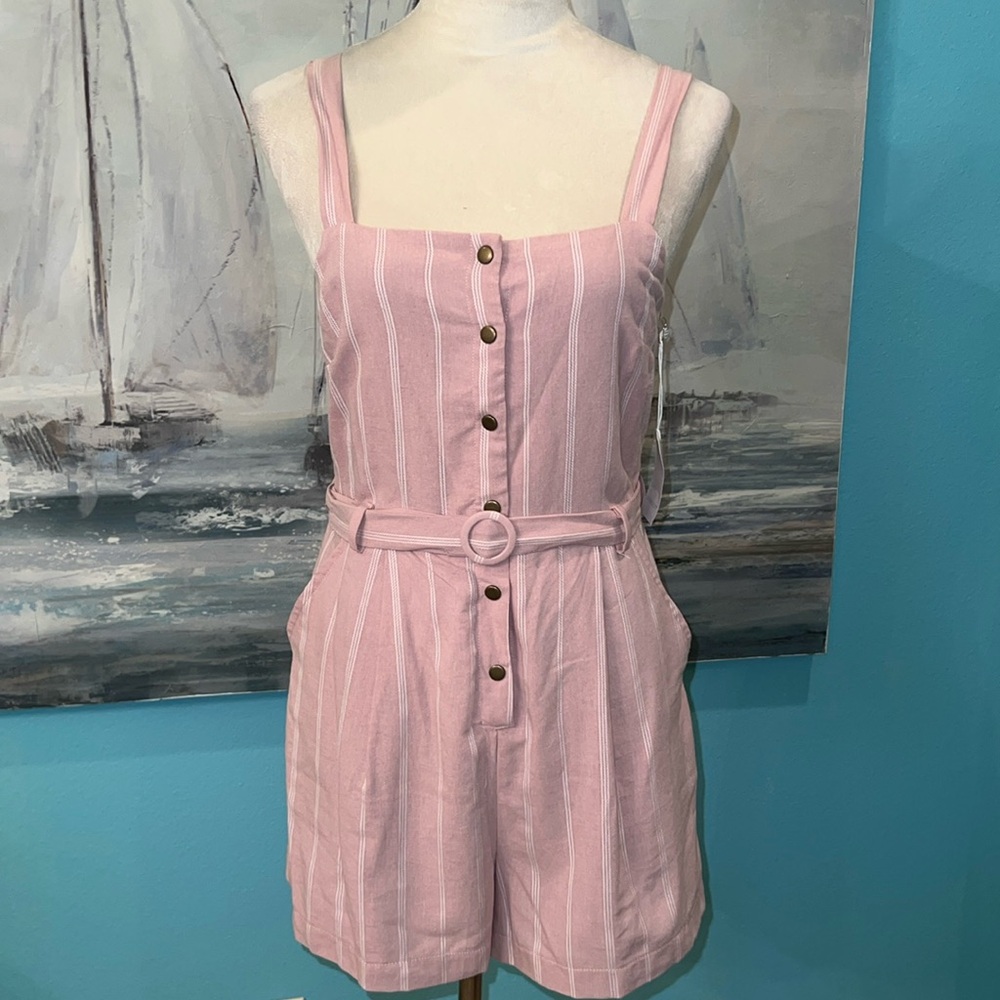 NWT CoCo + Jaimeson Button Up Belted Romper, Medium